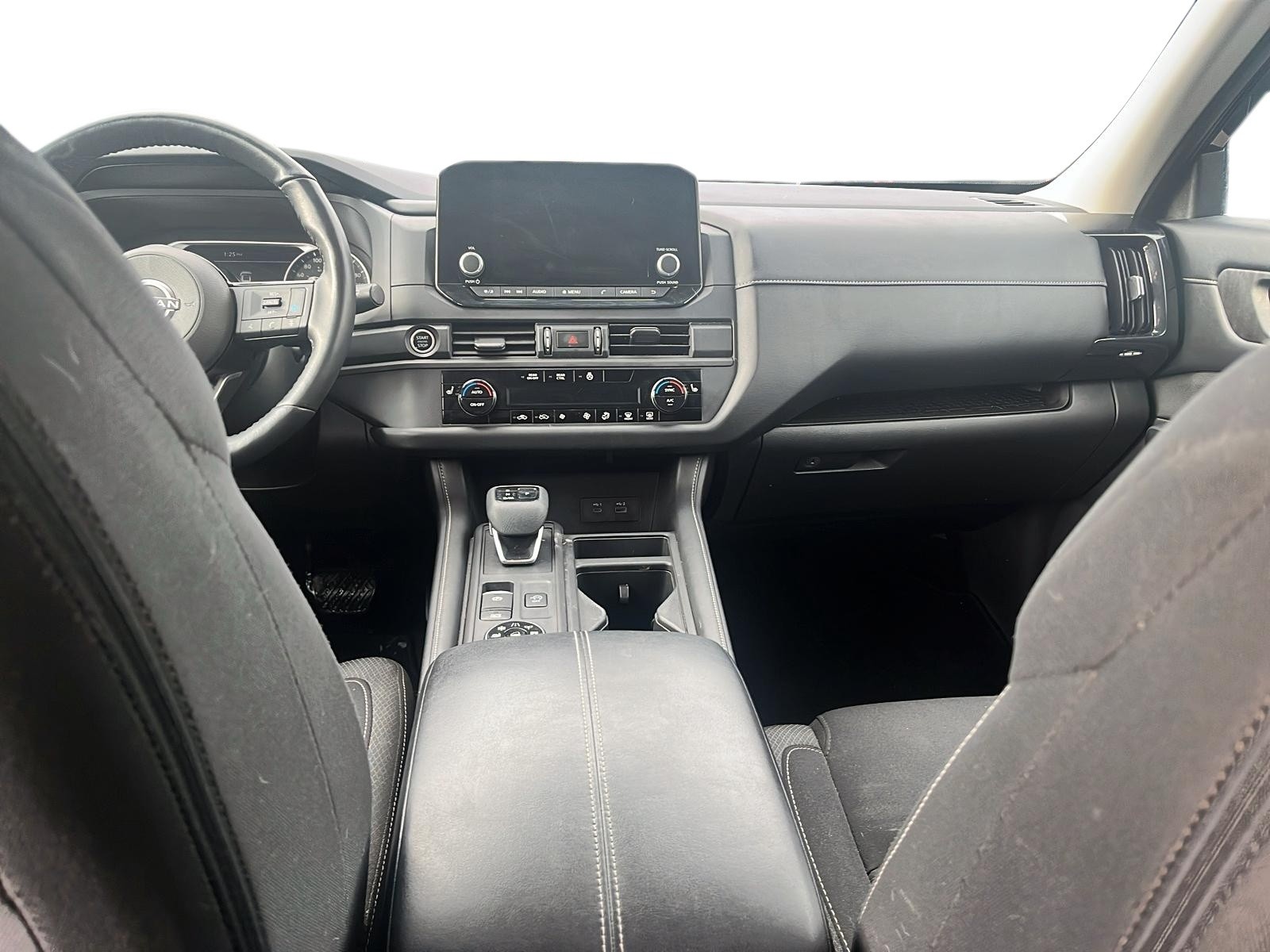 2023 Nissan Pathfinder S