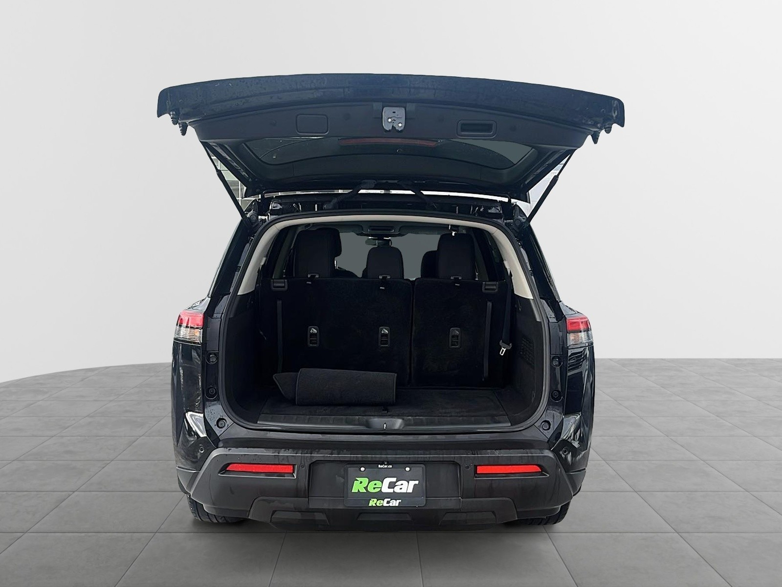 2023 Nissan Pathfinder S