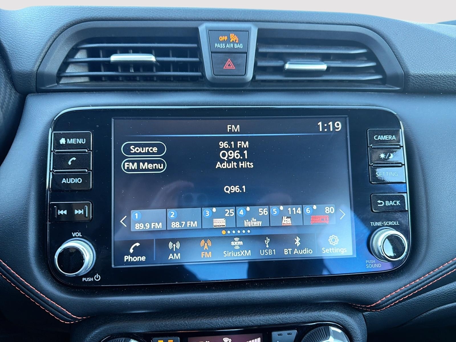 2024 Nissan Versa SR