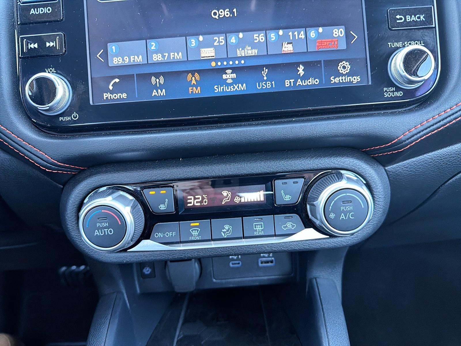 2024 Nissan Versa SR