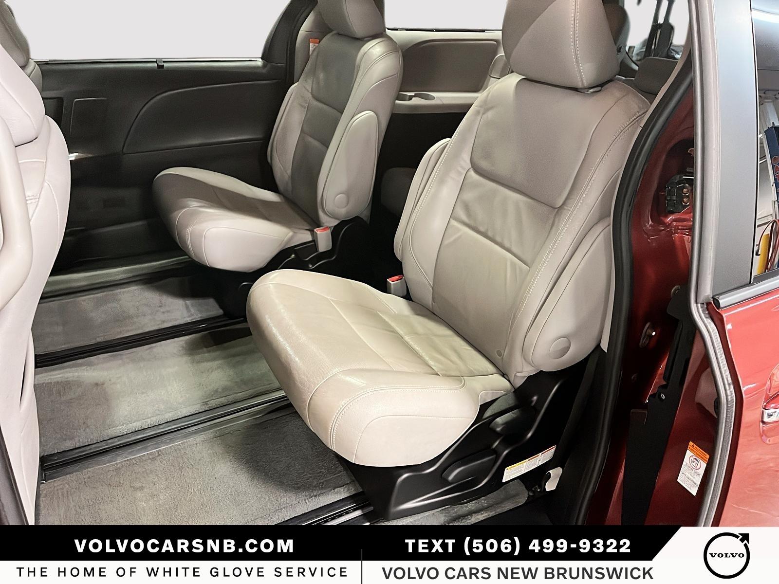 2017 Toyota Sienna XLE 7 Passenger