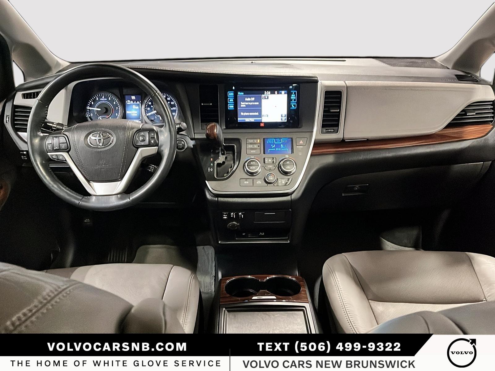 2017 Toyota Sienna XLE 7 Passenger