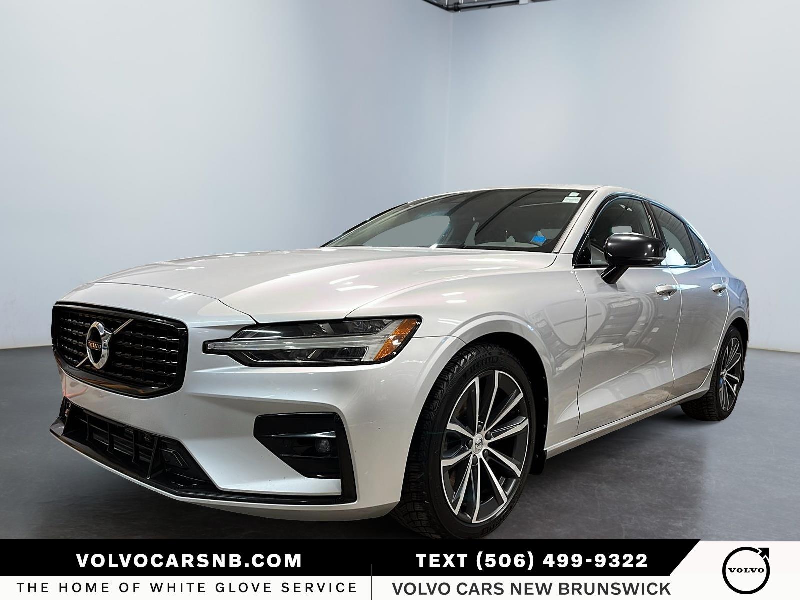 2021 Volvo S60  T5 Momentum
