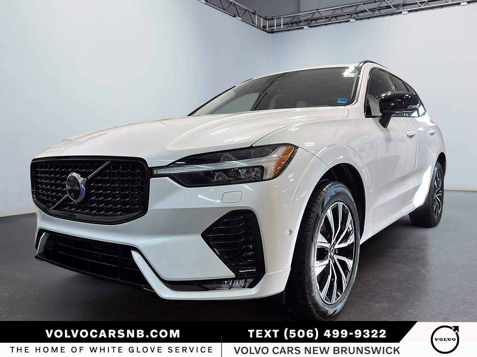 2025 Volvo XC60  B5 Plus Dark Theme