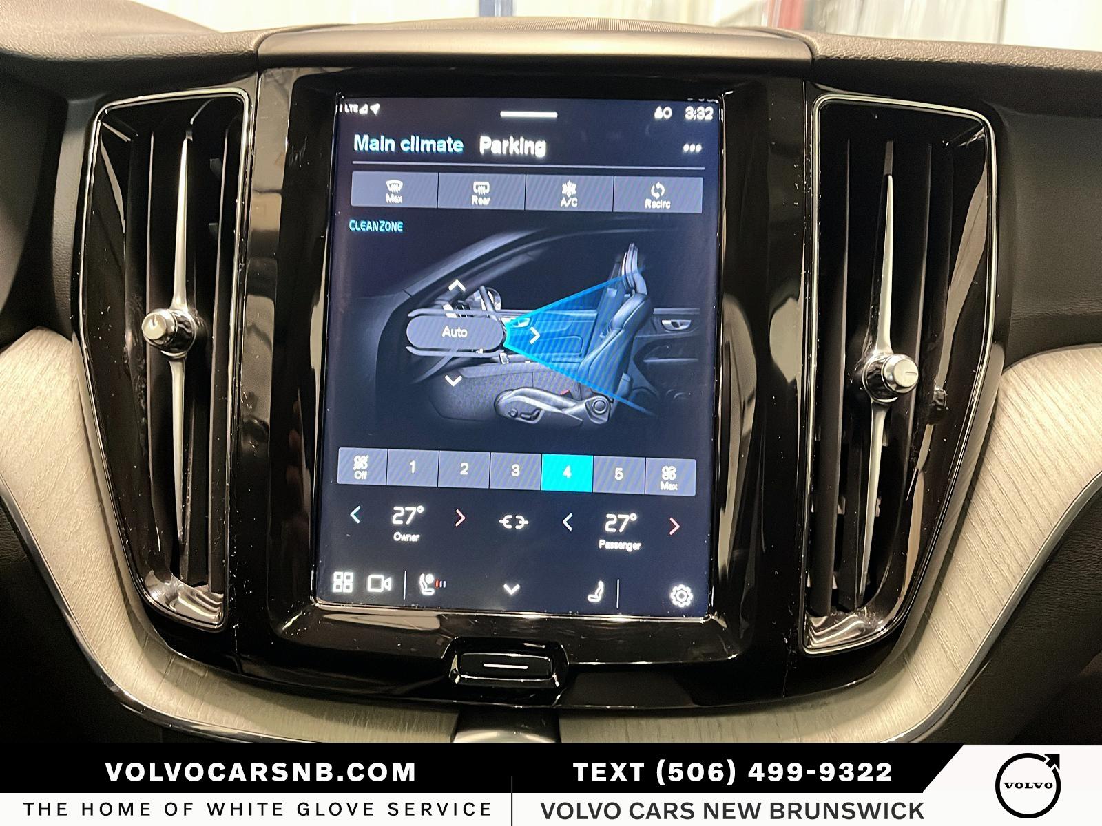 2025 Volvo XC60 B5 Plus Dark Theme