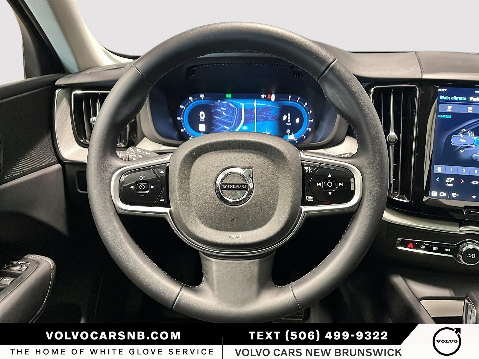 2025 Volvo XC60 B5 Plus Dark Theme