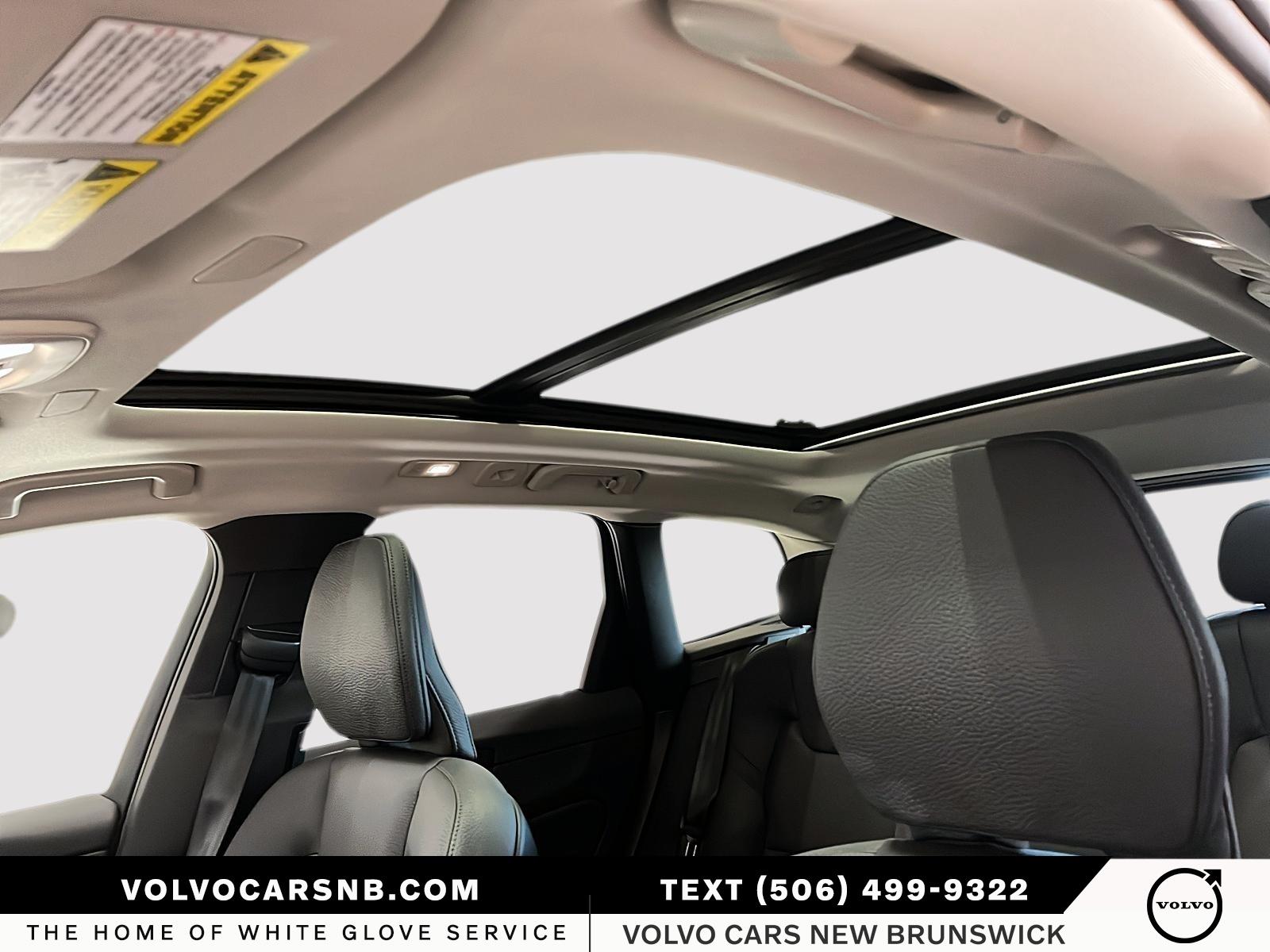 2025 Volvo XC60 B5 Plus Dark Theme