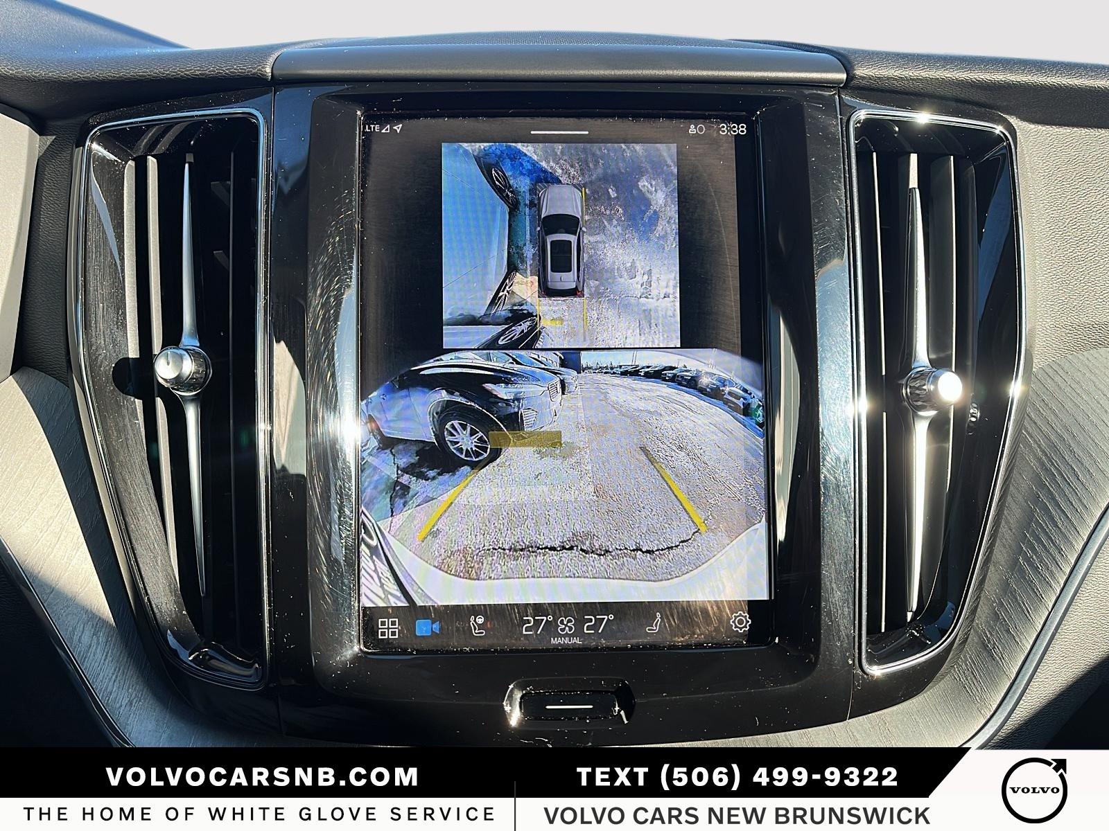 2025 Volvo XC60 B5 Plus Dark Theme