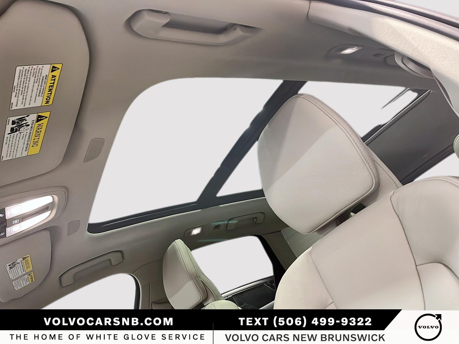 2025 Volvo XC60 B5 Core Dark Theme