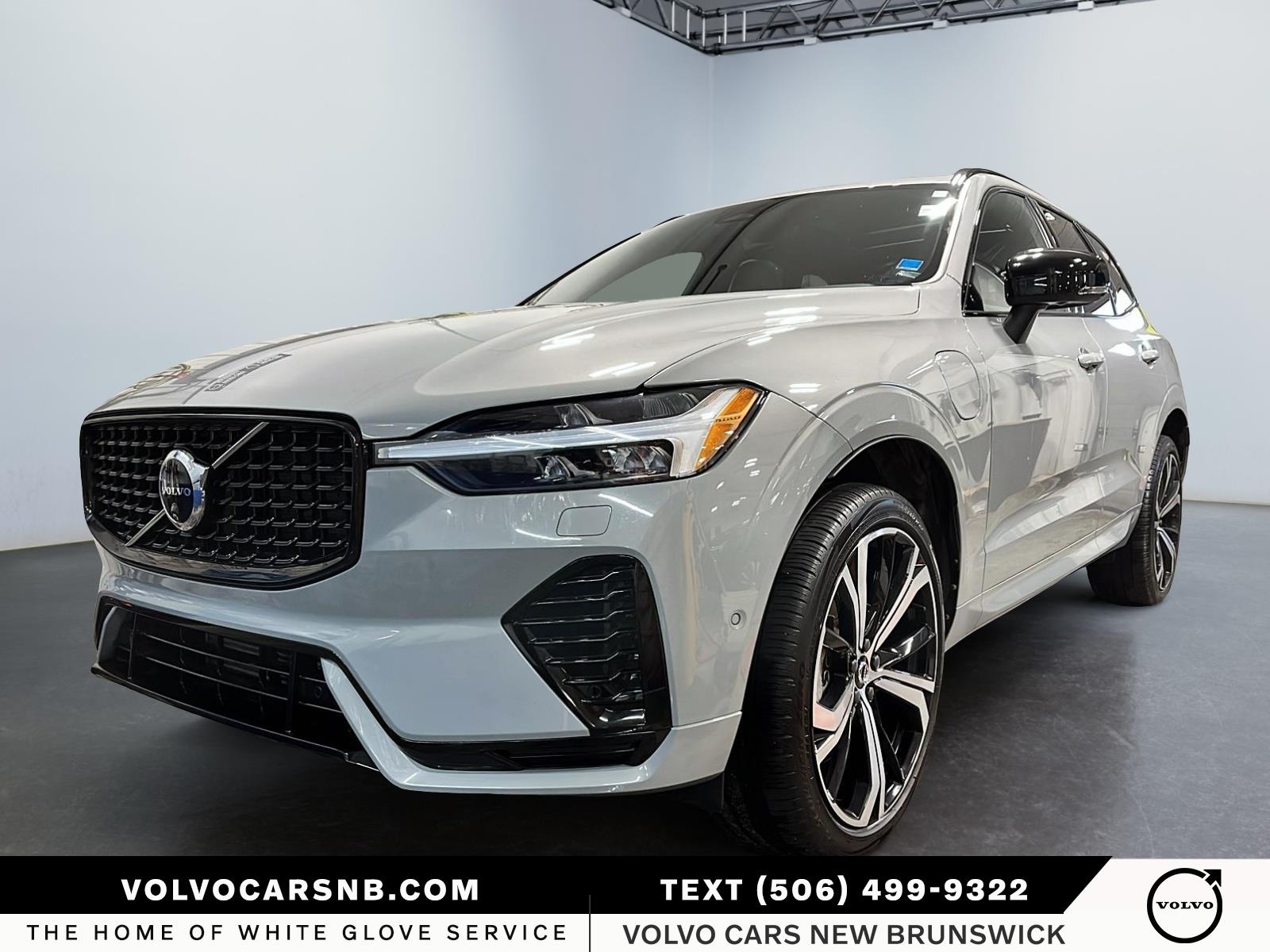 2024 Volvo XC60 Recharge Plug-In Hybrid  T8 Ultimate Dark Theme