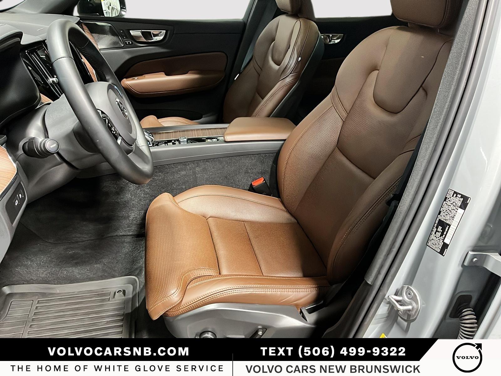 2024 Volvo XC60 Recharge Plug-In Hybrid T8 Ultimate Dark Theme