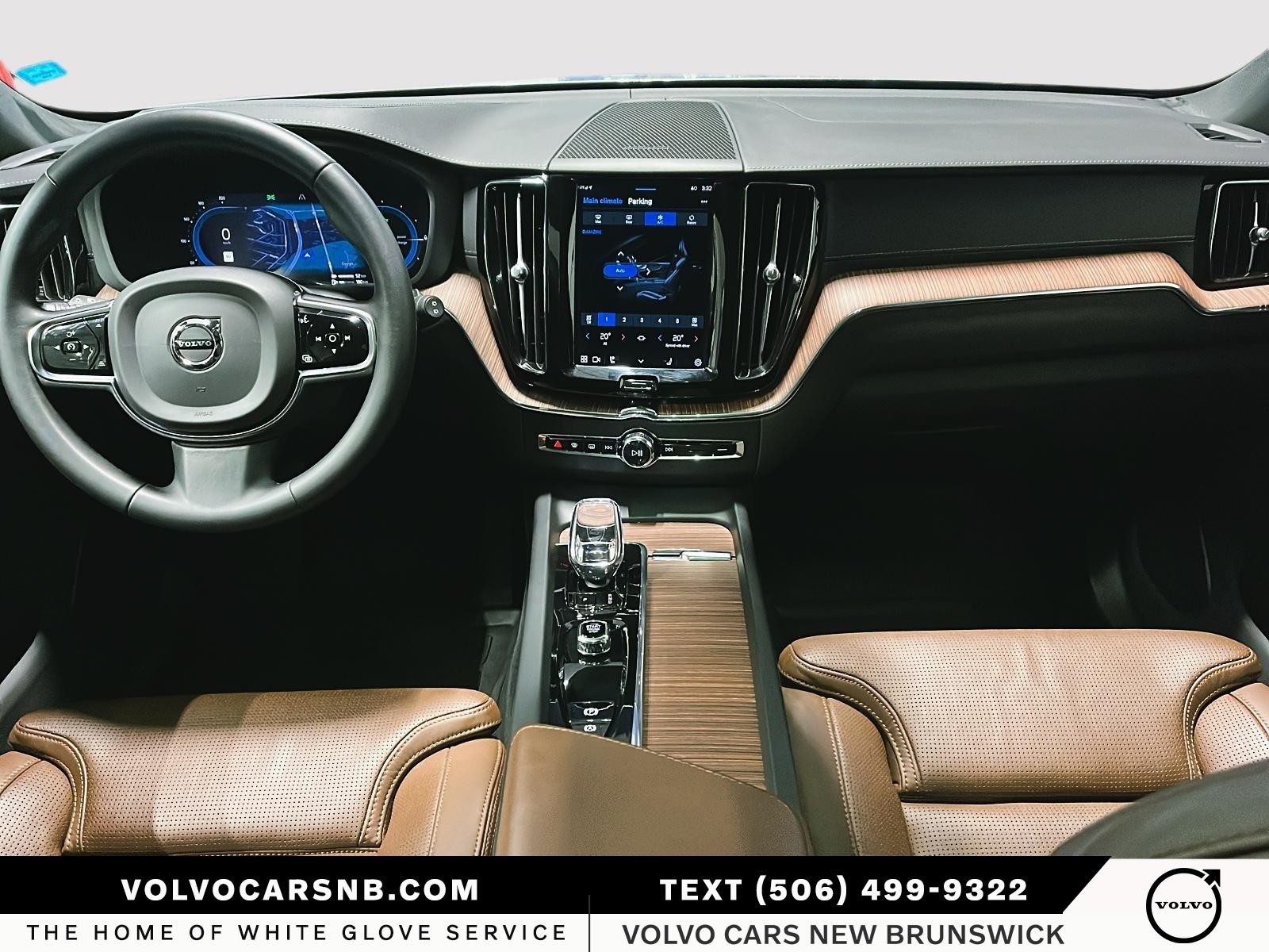 2024 Volvo XC60 Recharge Plug-In Hybrid T8 Ultimate Dark Theme