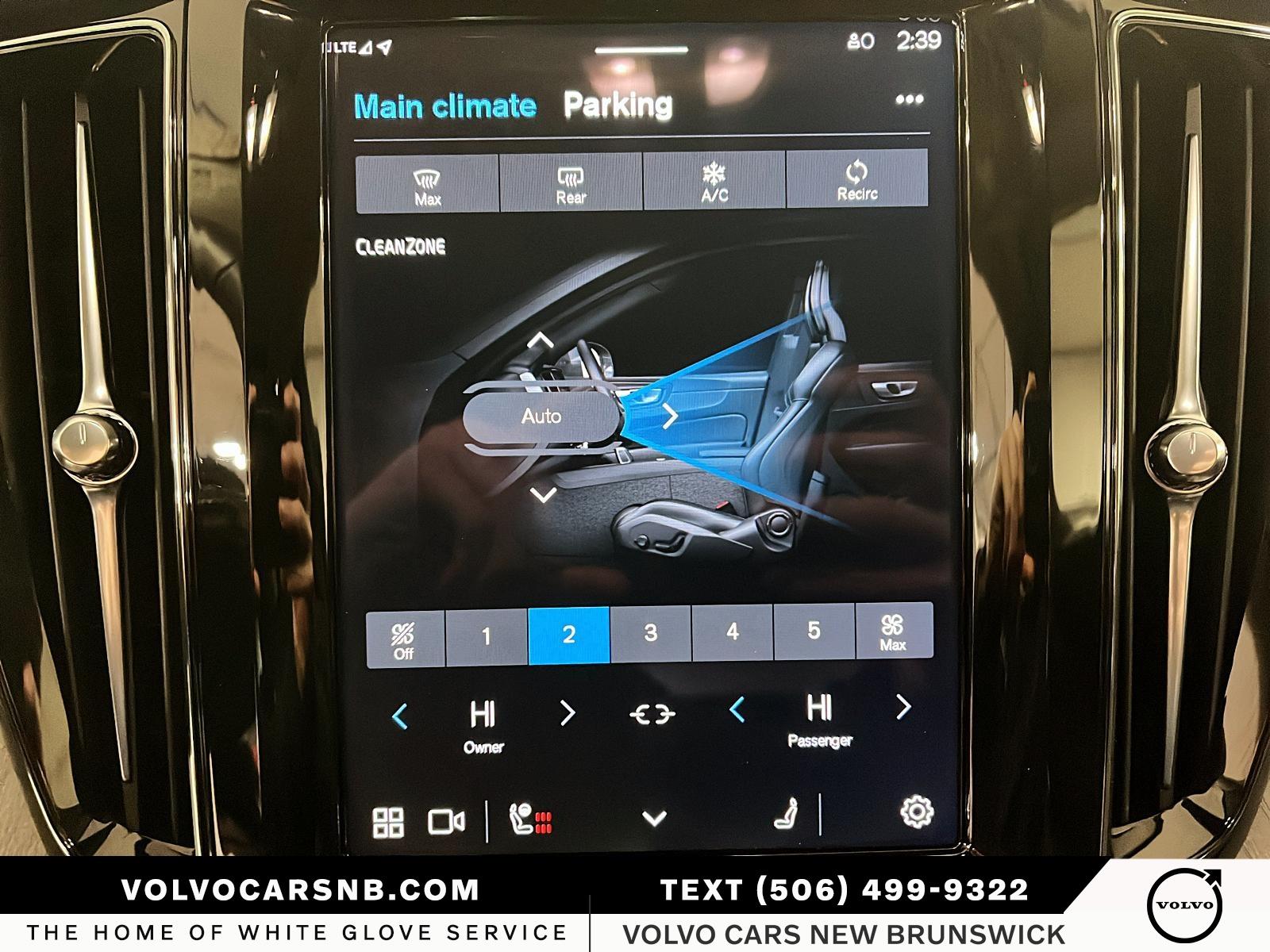 2025 Volvo XC60 B5 Plus Dark Theme