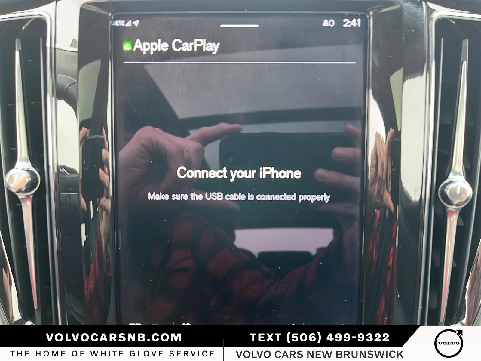 2025 Volvo XC60 B5 Plus Dark Theme