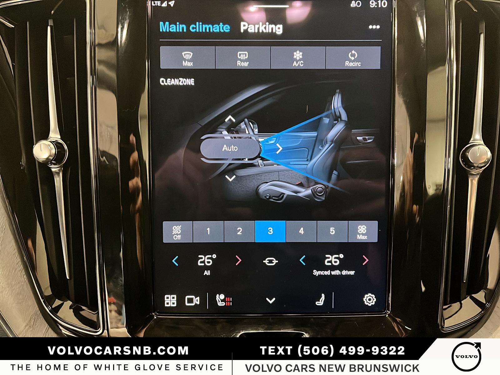 2025 Volvo XC60 B5 Plus Dark Theme