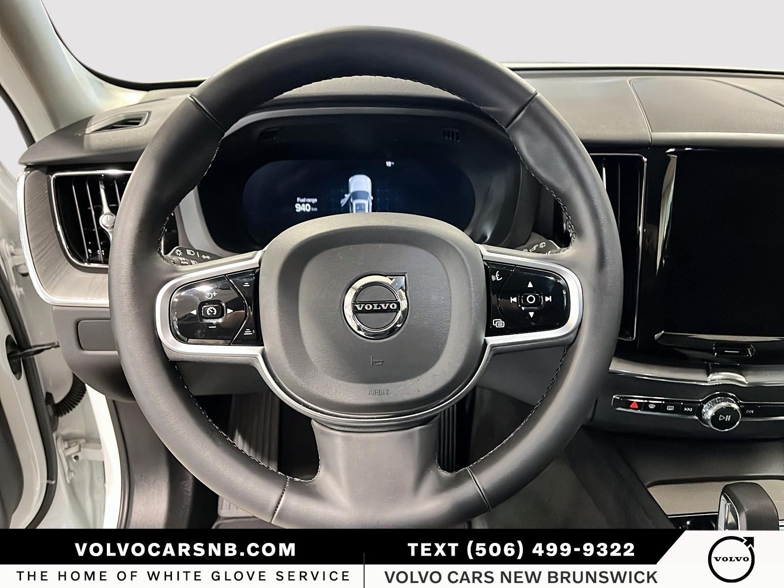 2025 Volvo XC60 B5 Plus Dark Theme