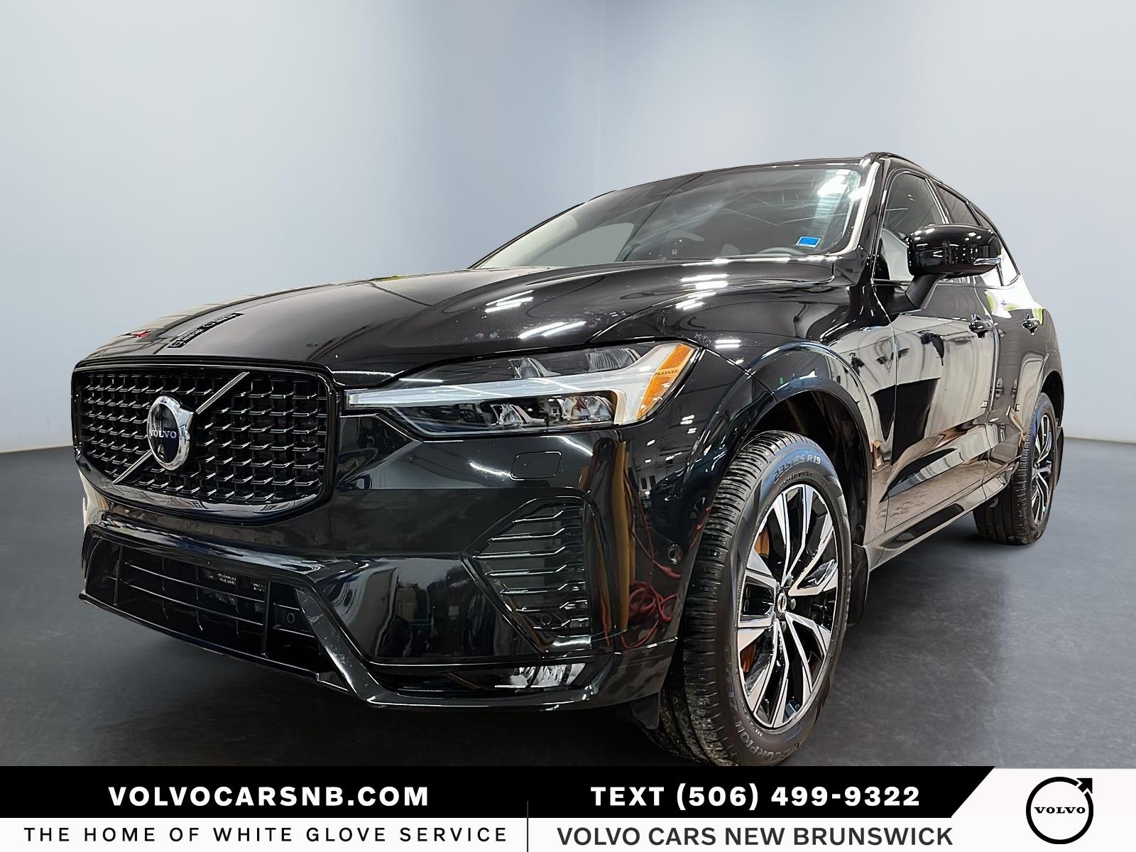 2025 Volvo XC60  B5 Plus Dark Theme