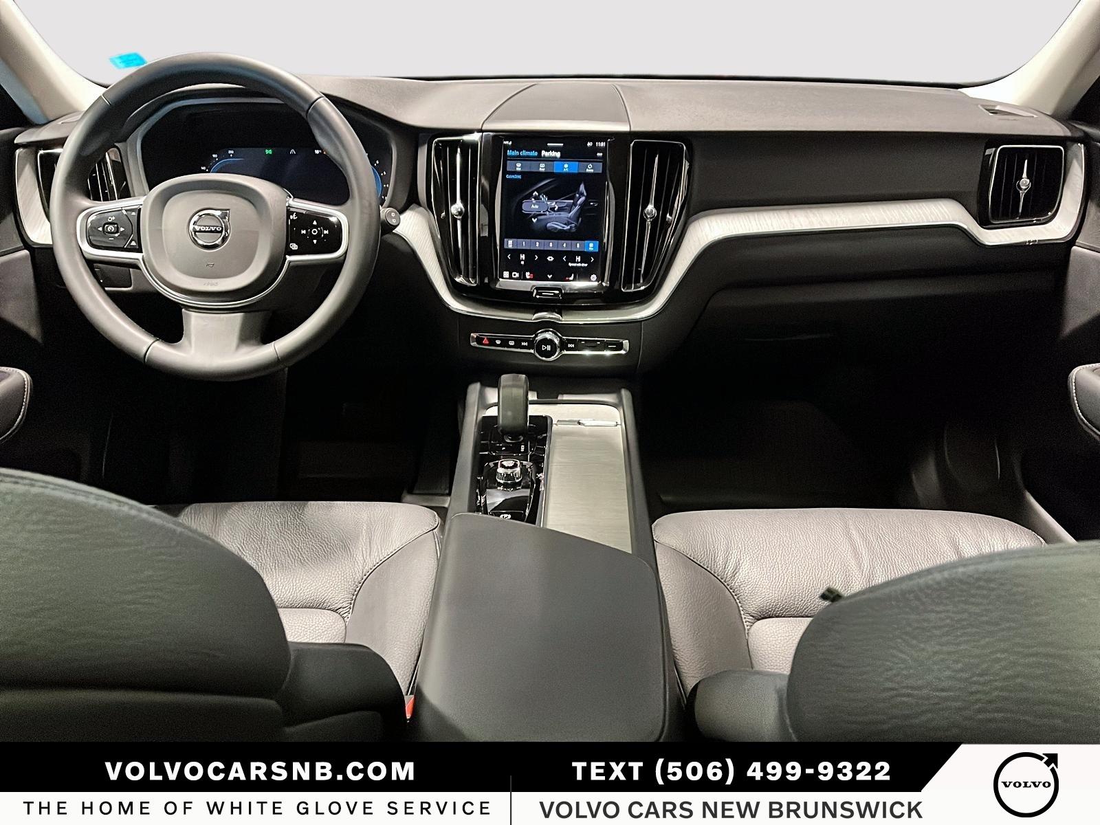 2025 Volvo XC60 B5 Plus Dark Theme