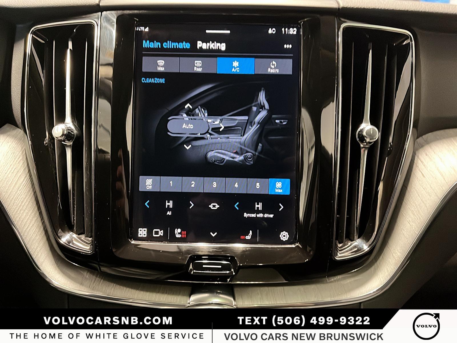 2025 Volvo XC60 B5 Plus Dark Theme