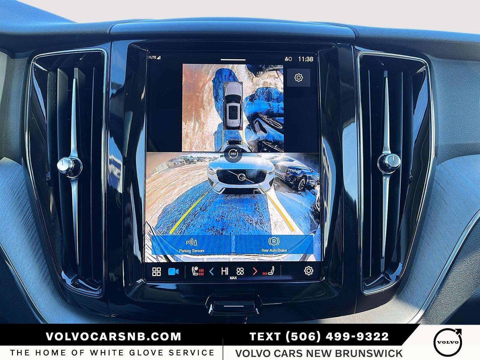 2025 Volvo XC60 B5 Plus Dark Theme