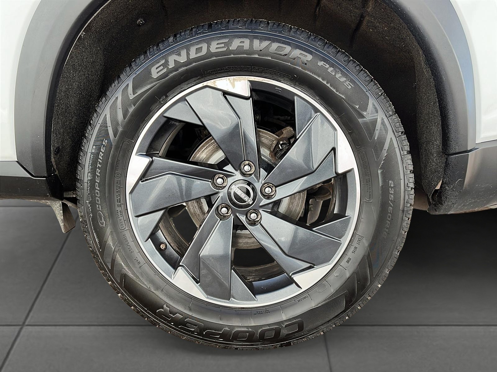 2024 Nissan Rogue SV Moonroof