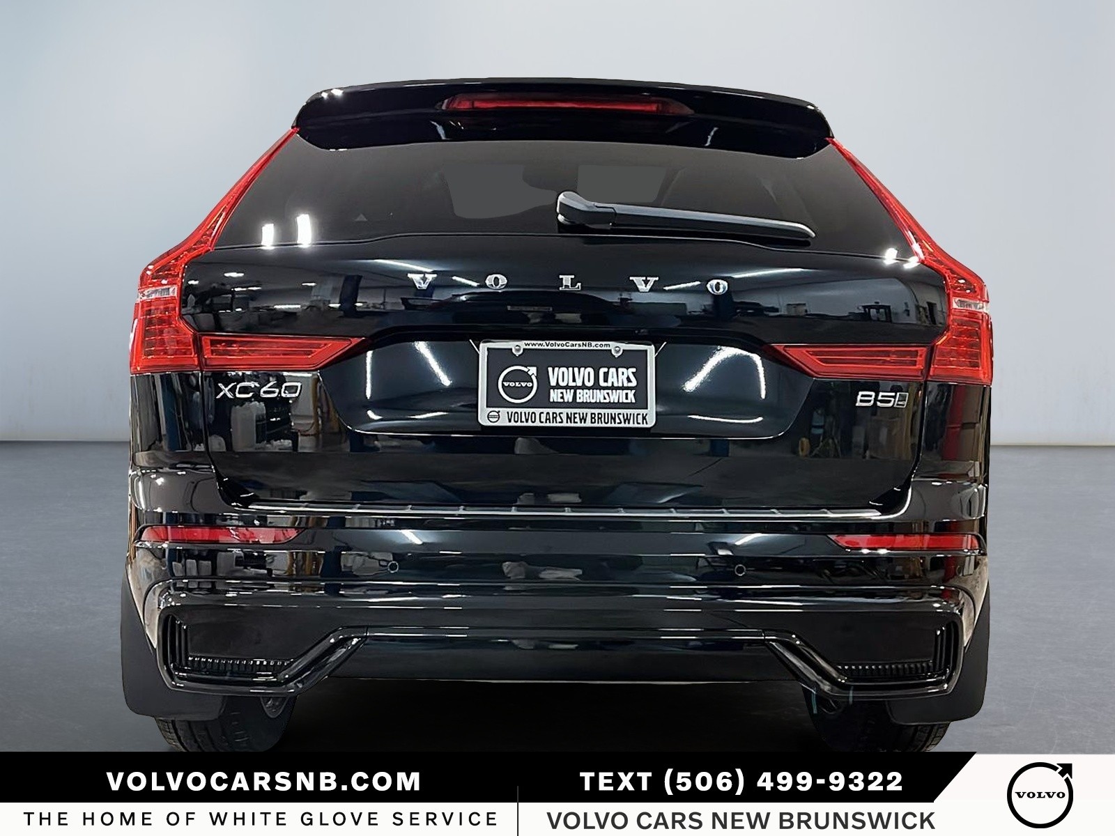 2025 Volvo XC60 B5 Plus Dark Theme