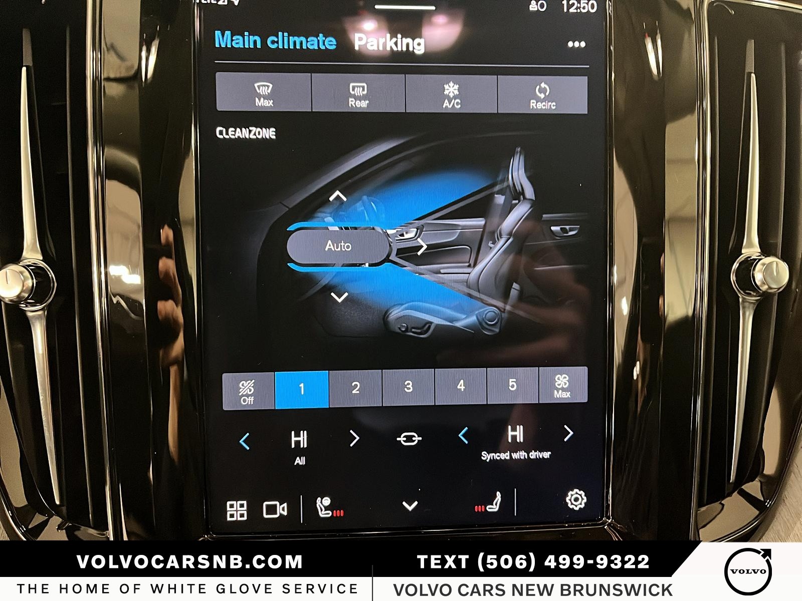 2025 Volvo XC60 B5 Plus Dark Theme