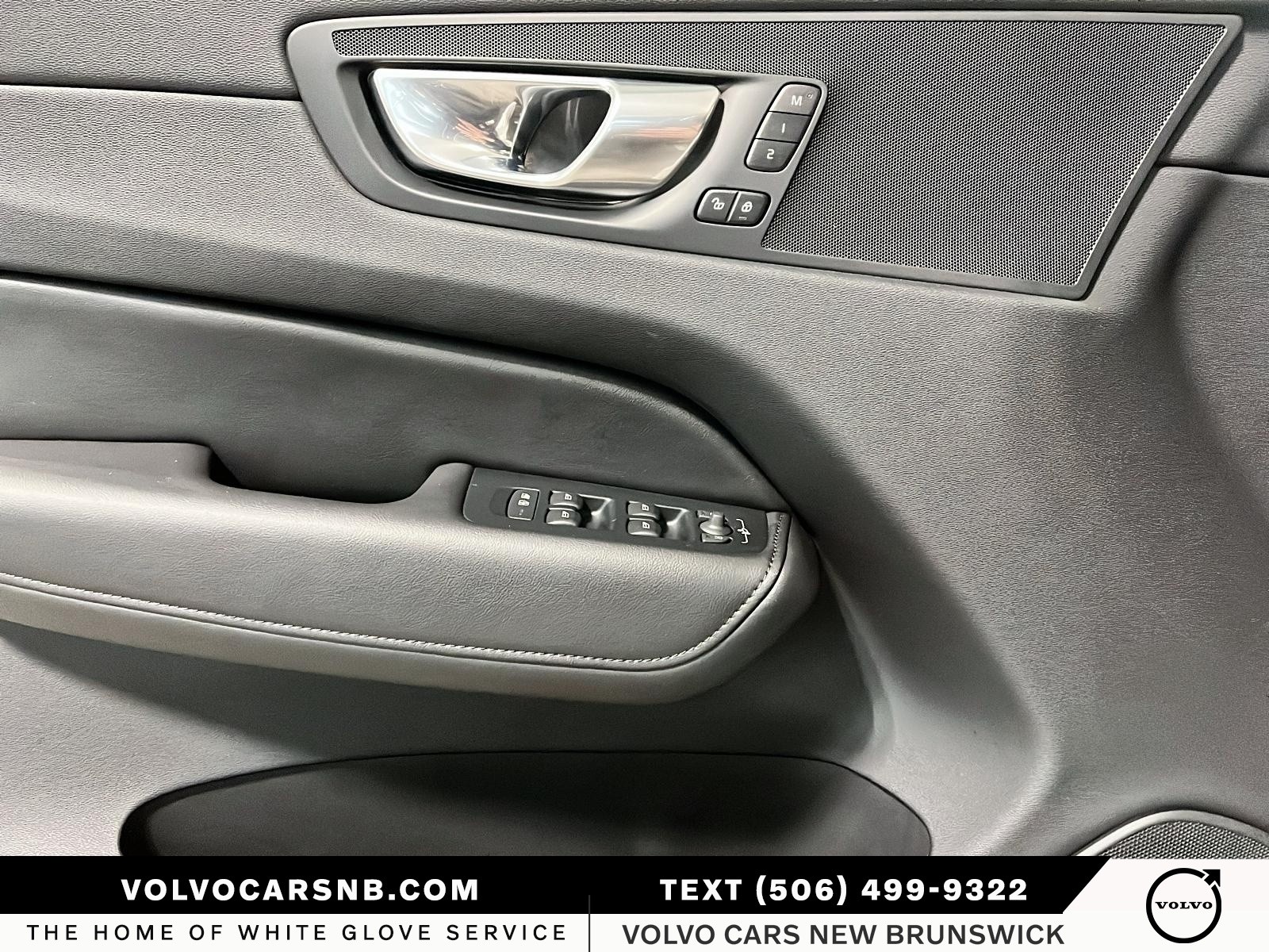 2025 Volvo XC60 B5 Plus Dark Theme