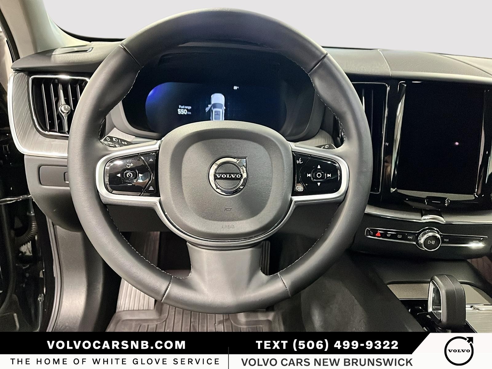 2025 Volvo XC60 B5 Plus Dark Theme