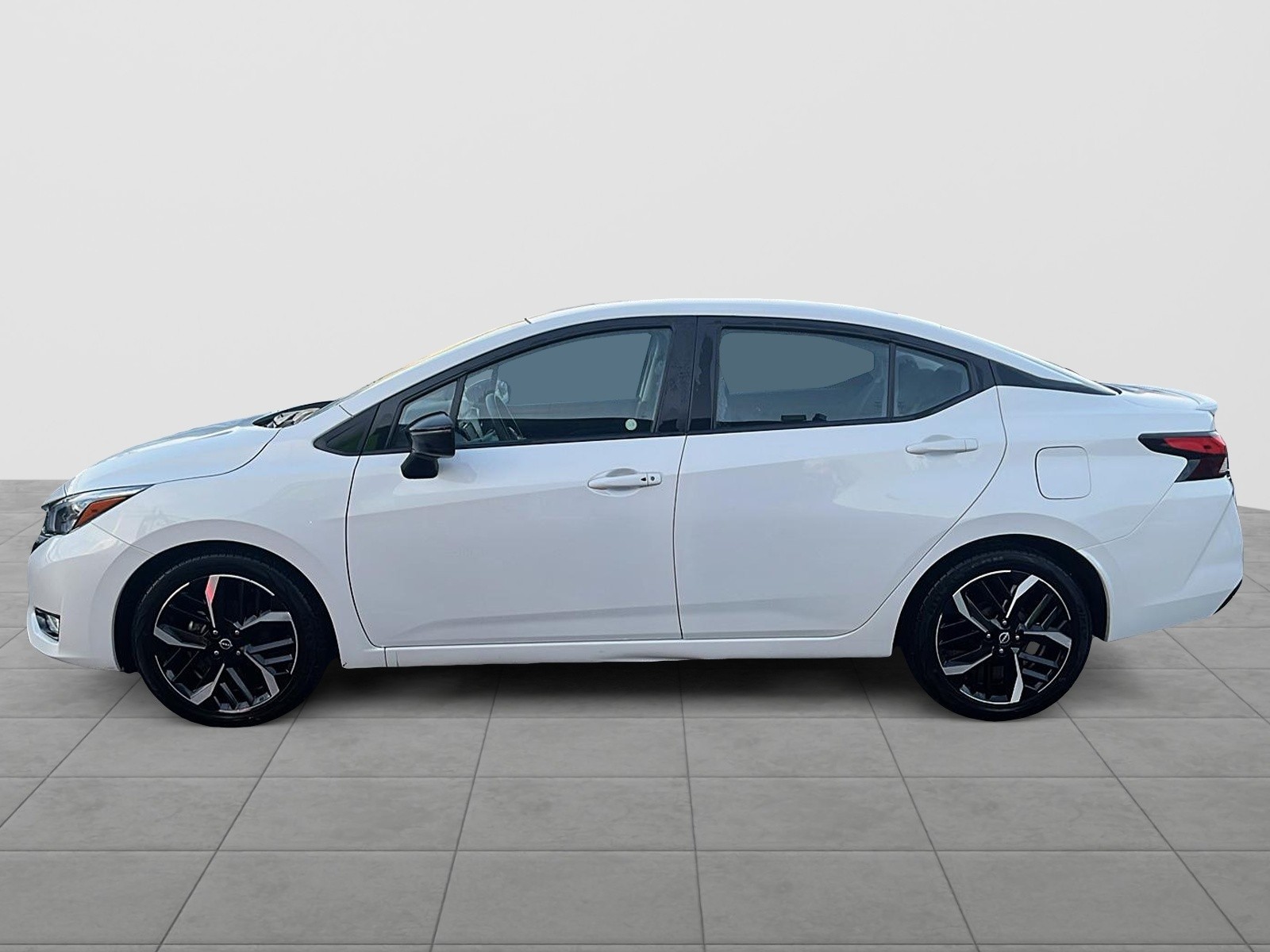 2024 Nissan Versa SR