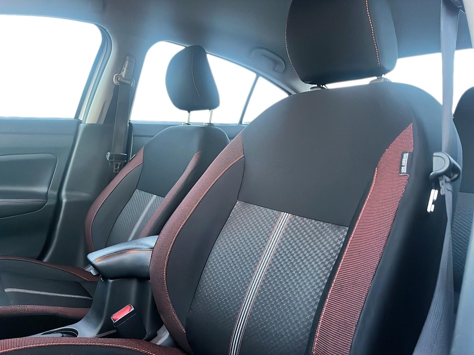 2024 Nissan Versa SR