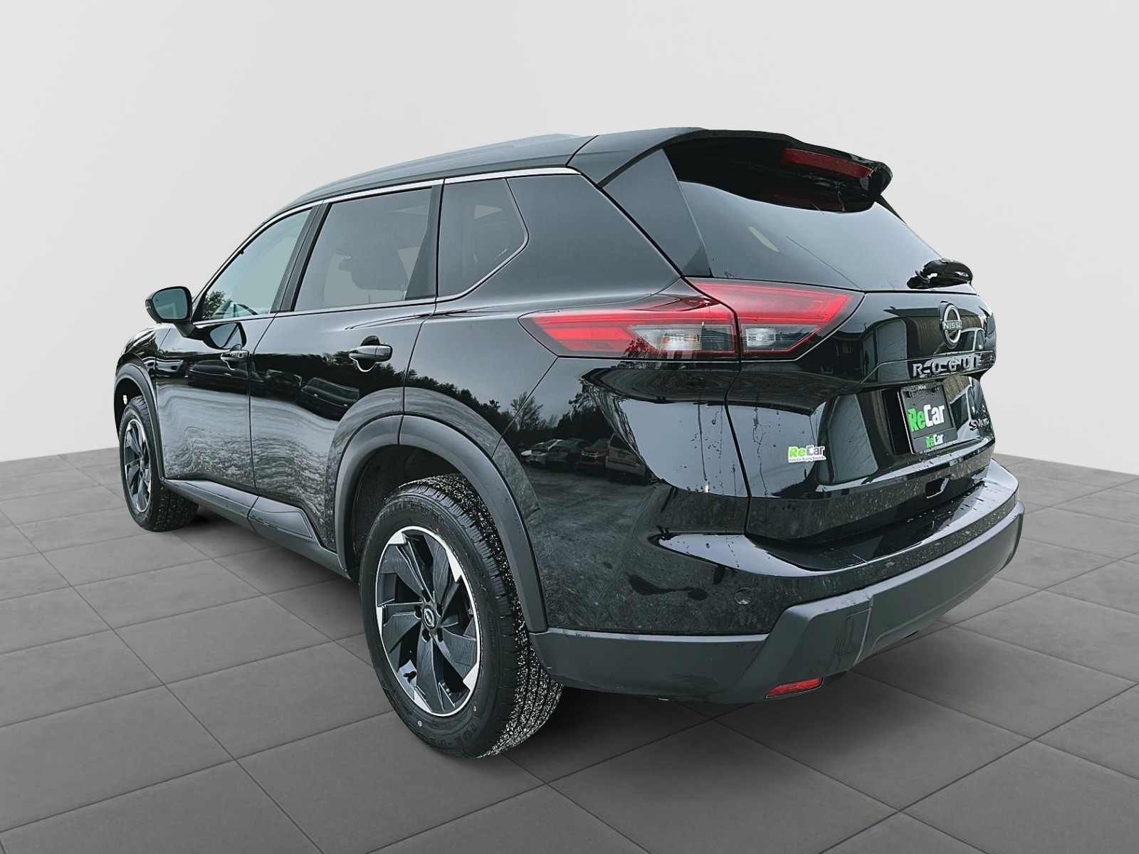 2024 Nissan Rogue SV Moonroof