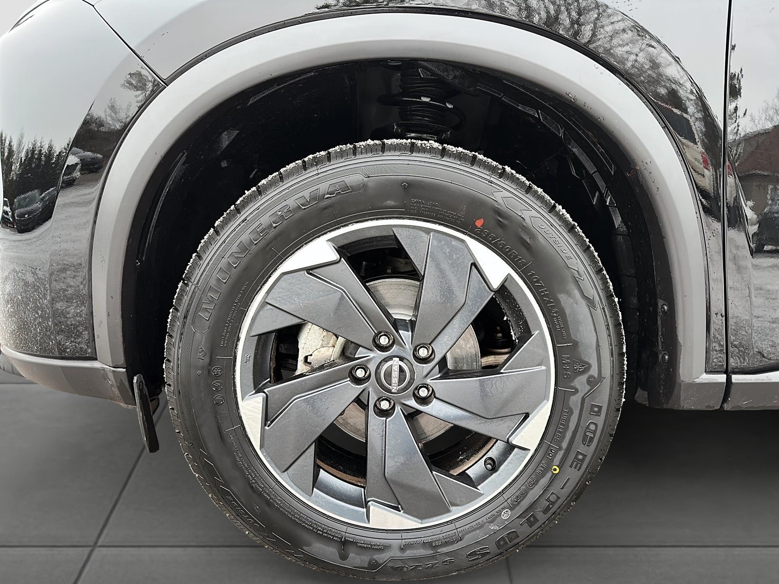 2024 Nissan Rogue SV Moonroof