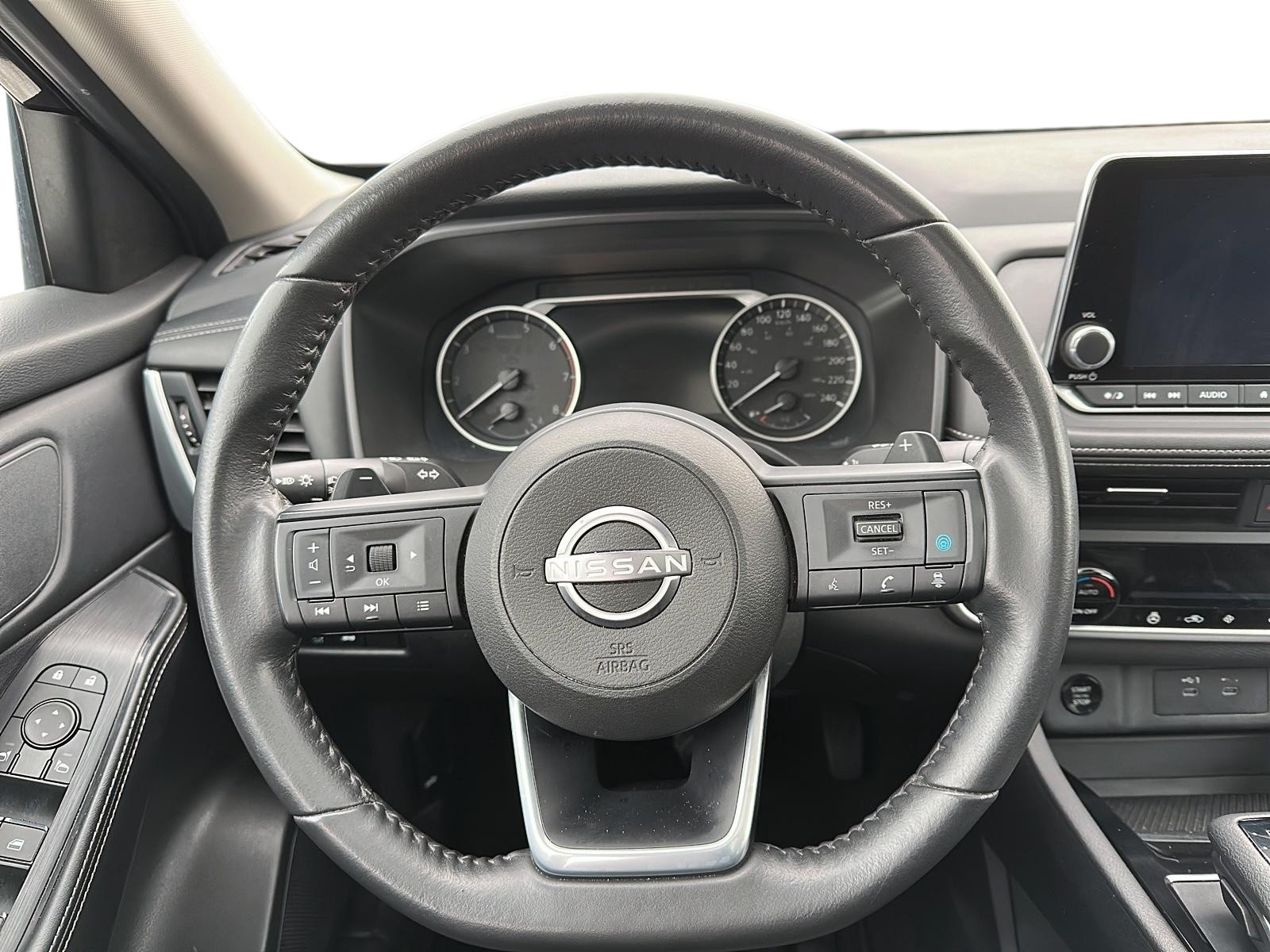 2024 Nissan Rogue SV Moonroof