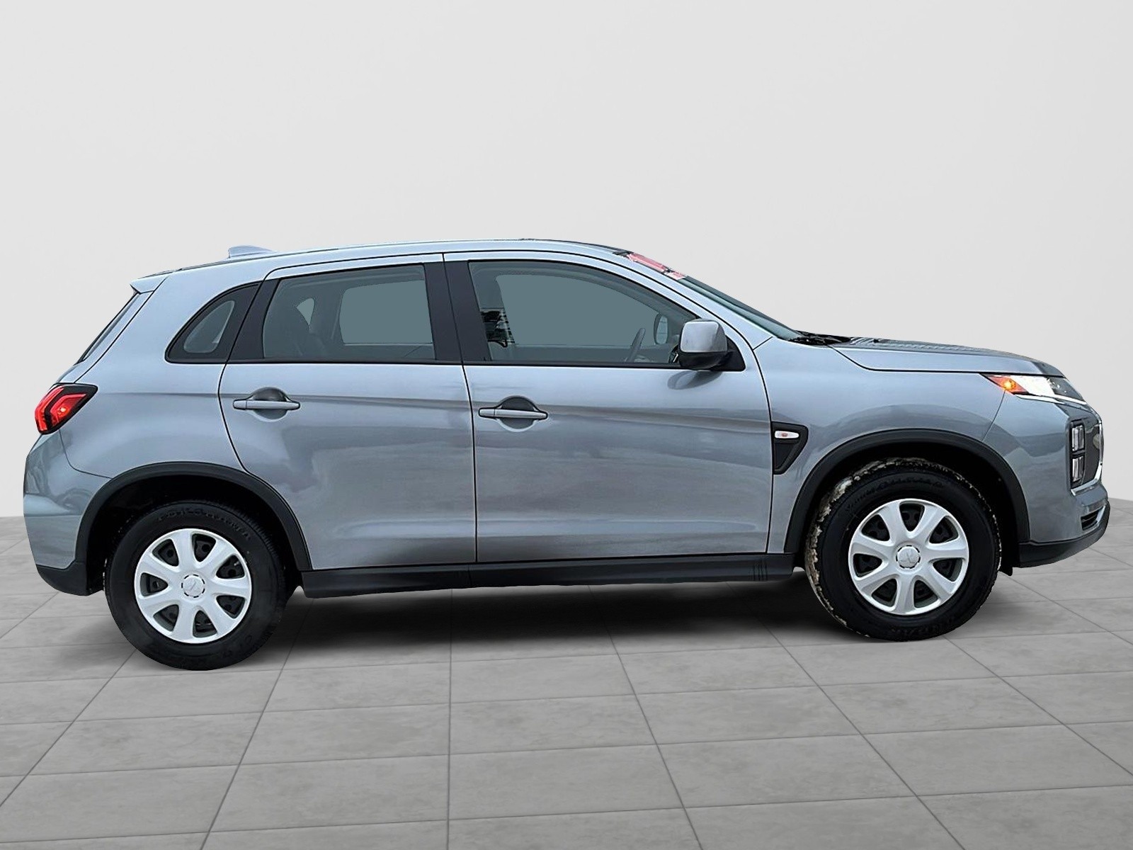 2024 Mitsubishi RVR ES