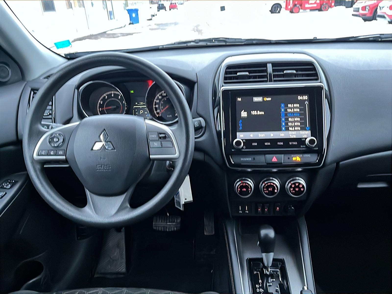 2024 Mitsubishi RVR ES