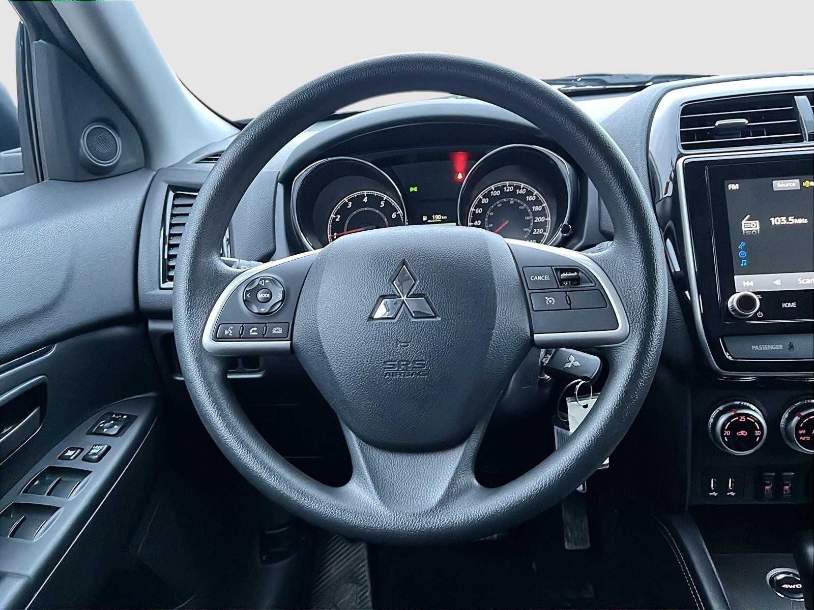 2024 Mitsubishi RVR ES