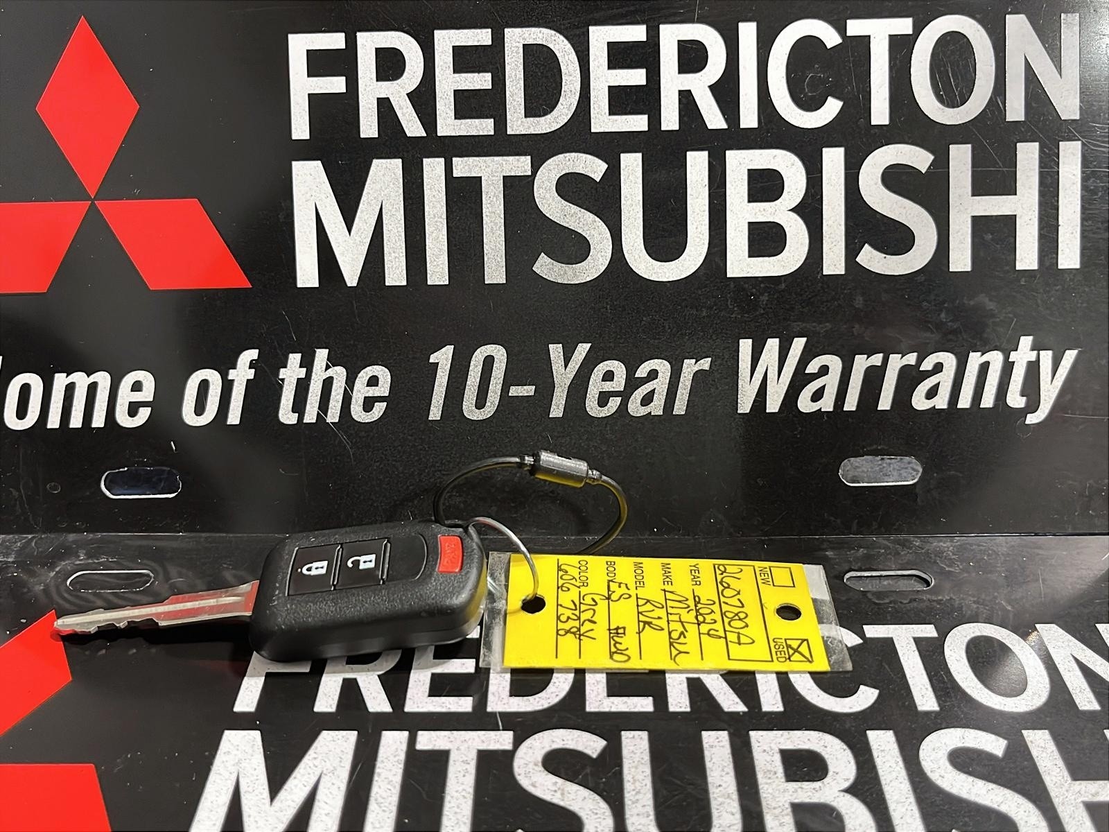 2024 Mitsubishi RVR ES