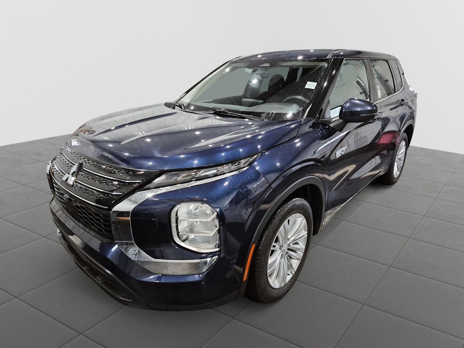 2023 Mitsubishi Outlander Plug-In Hybrid  ES