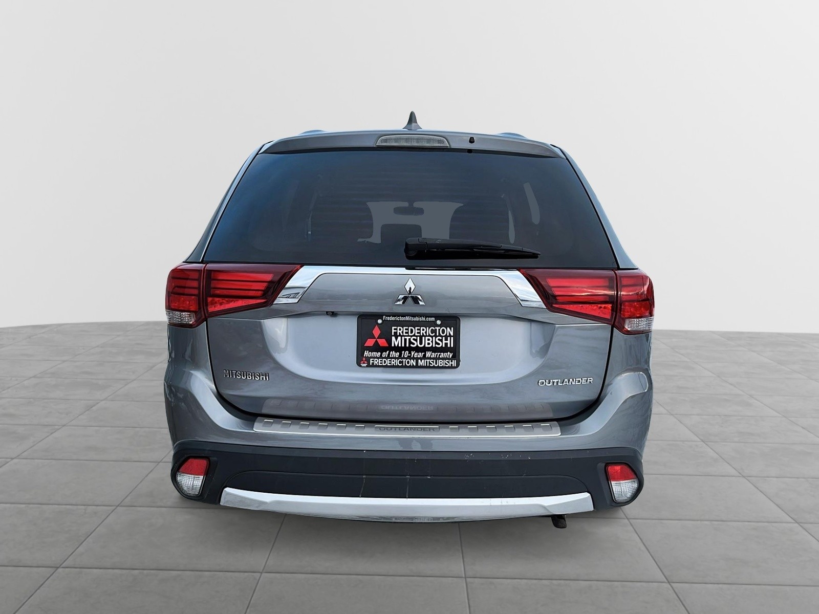 2017 Mitsubishi Outlander ES