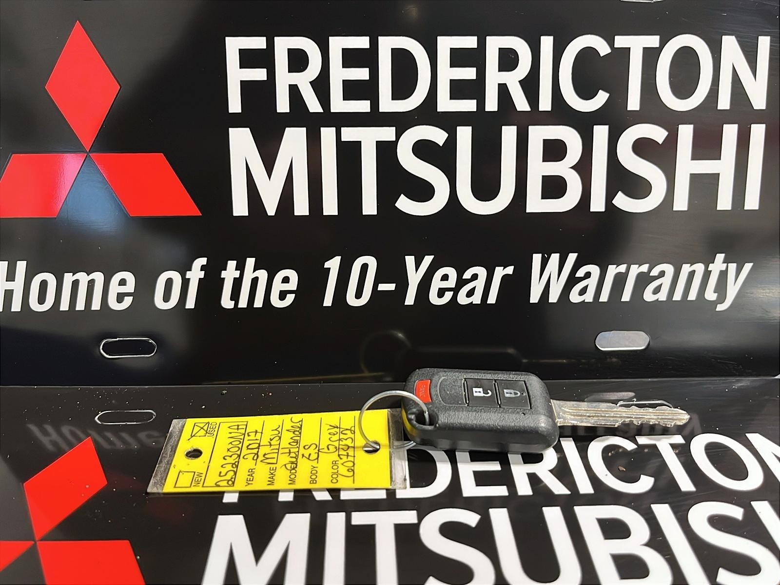 2017 Mitsubishi Outlander ES