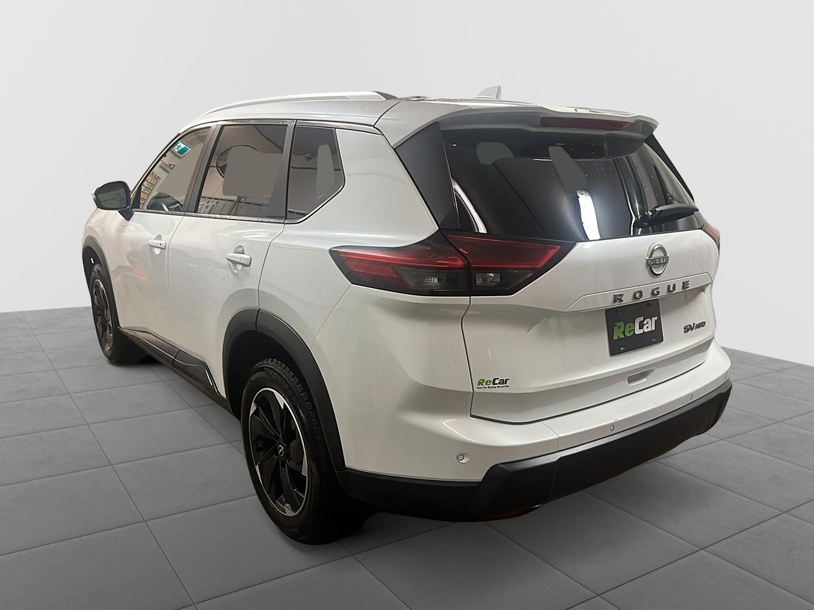 2024 Nissan Rogue SV Moonroof