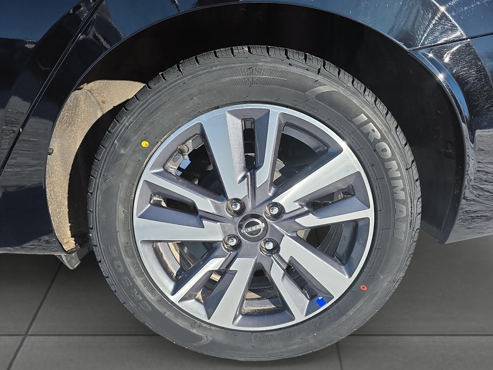 2024 Nissan Versa SV