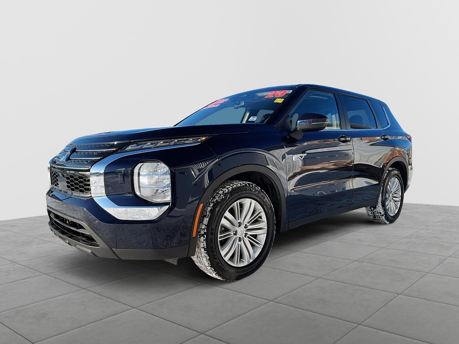 2023 Mitsubishi Outlander Plug-In Hybrid  ES