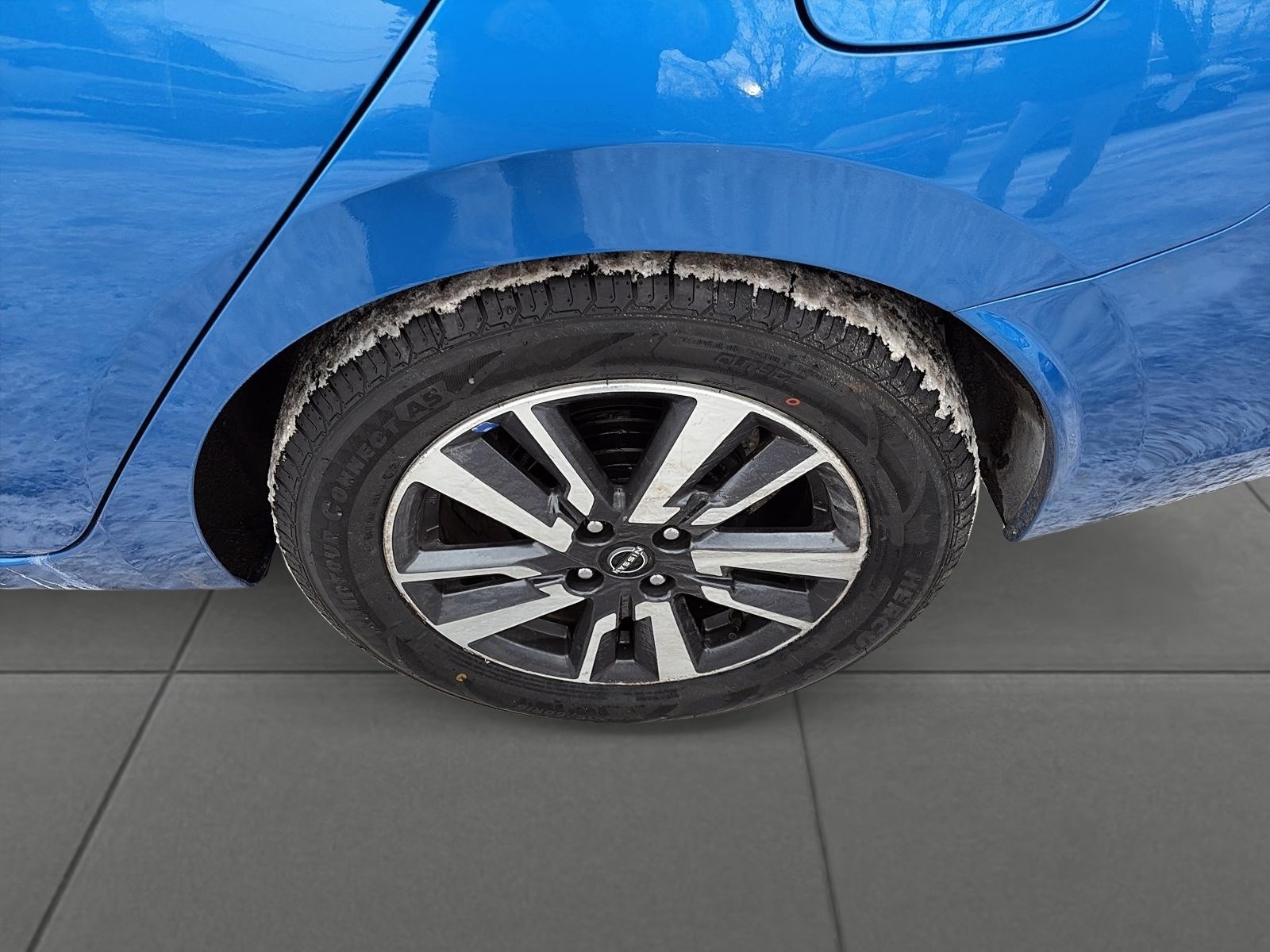 2024 Nissan Versa SV