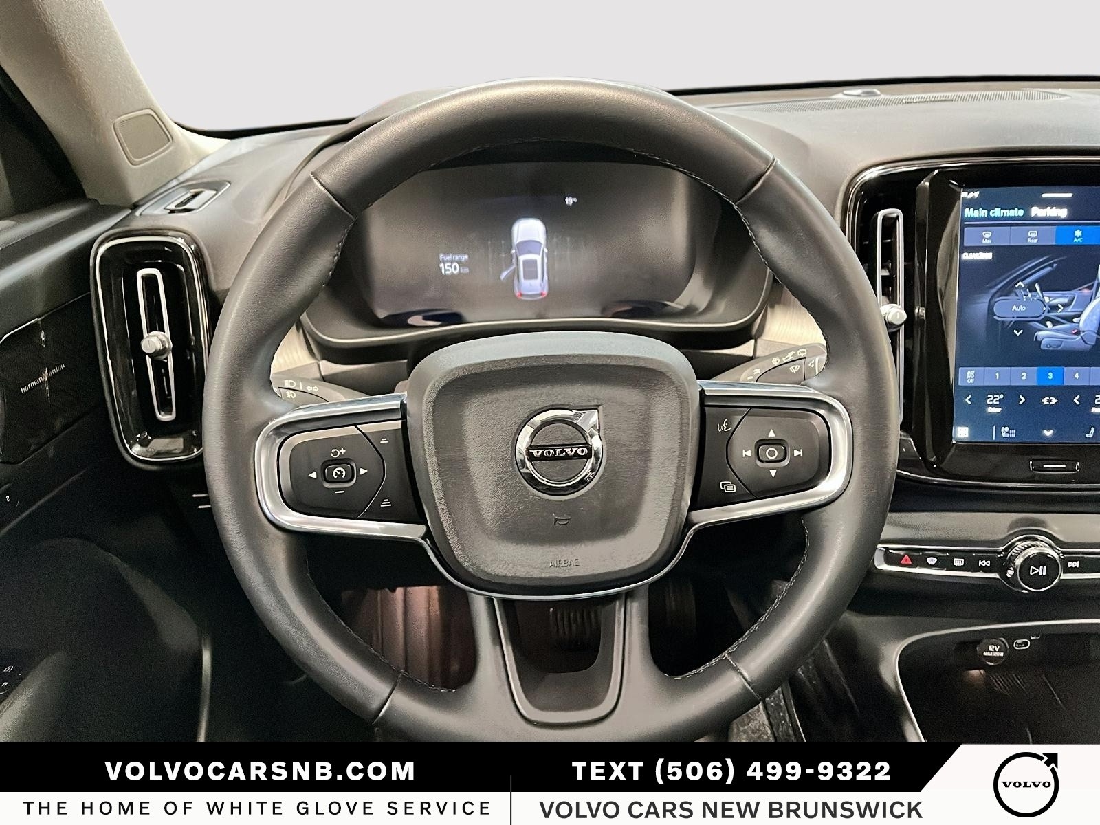 2023 Volvo XC40 B5 Ultimate Bright Theme