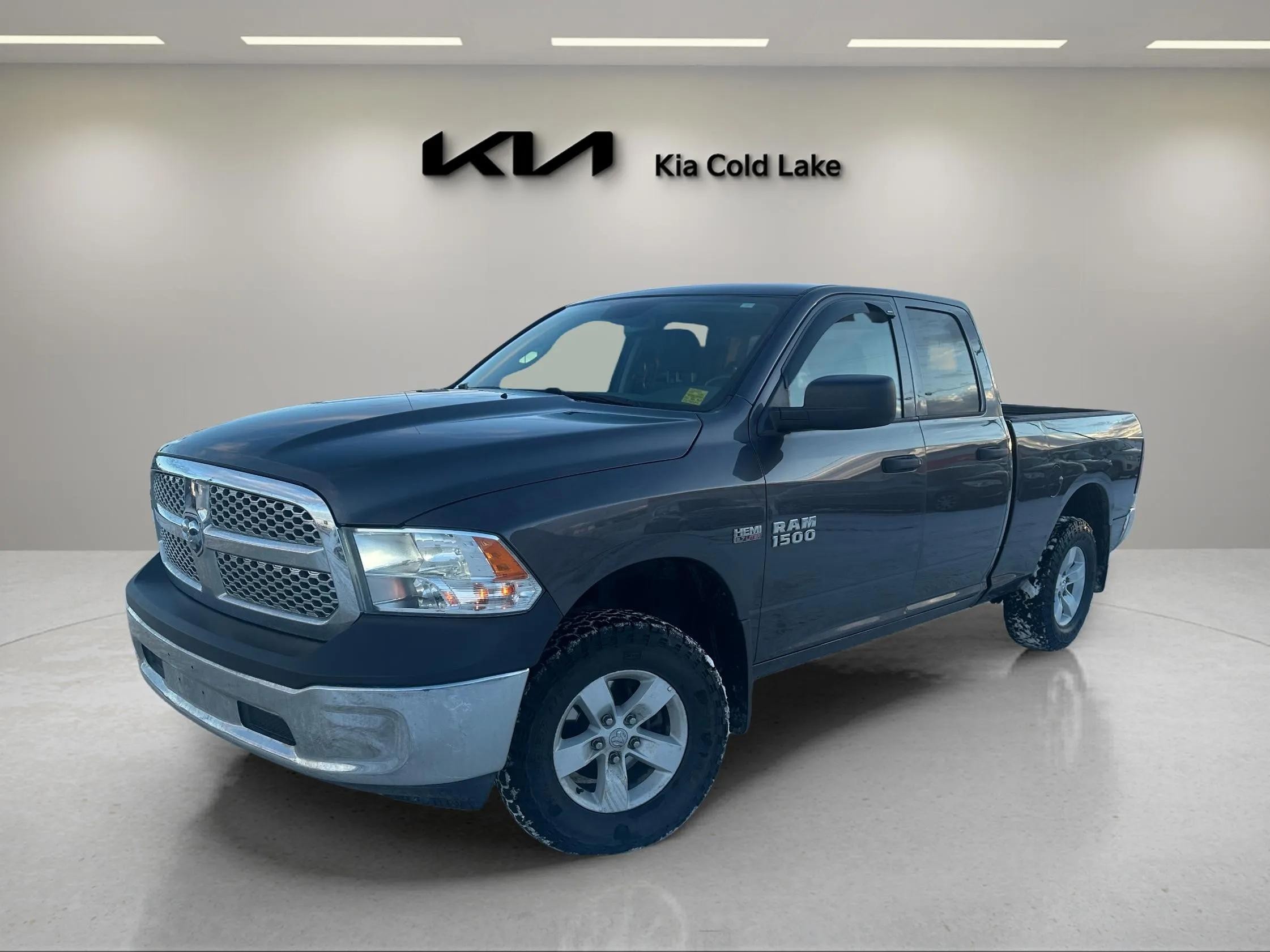 2015 RAM 1500 ST Quad Cab 4WD