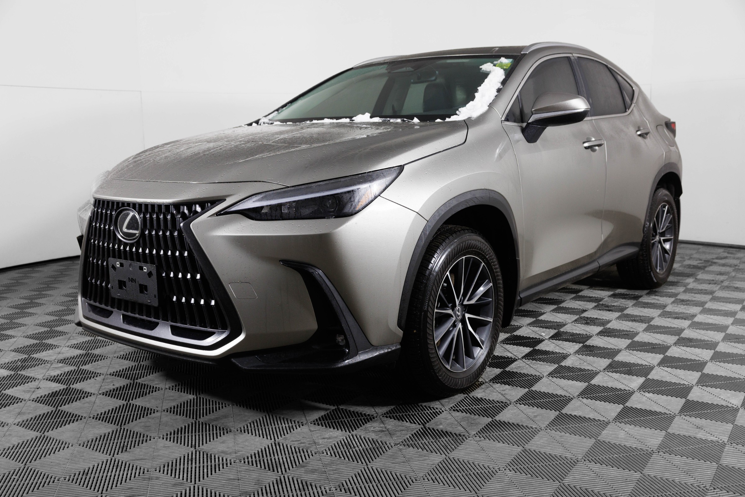 2024 Lexus NX Hybrid