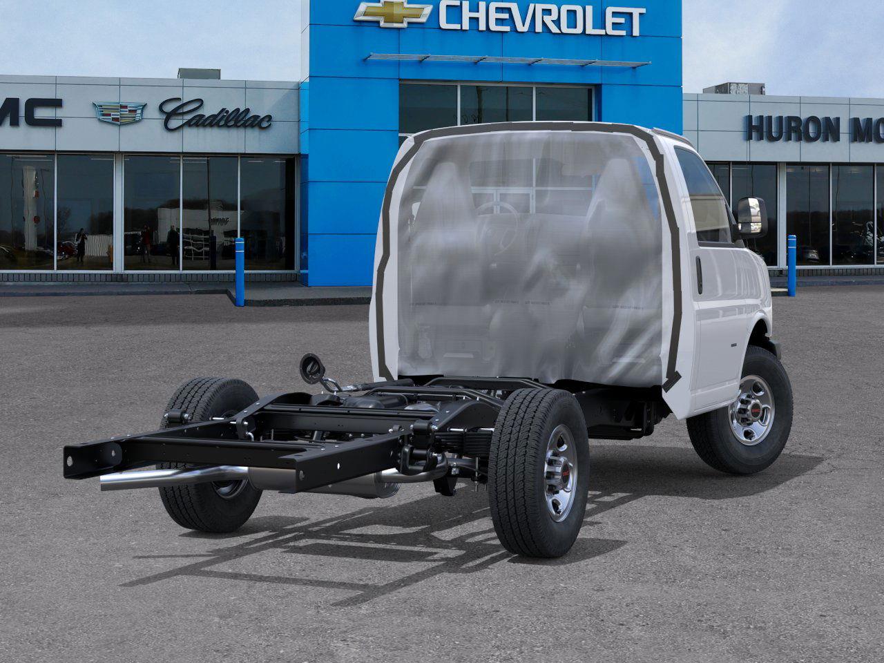 new 2025 GMC Savana Cutaway car, priced at $52,213