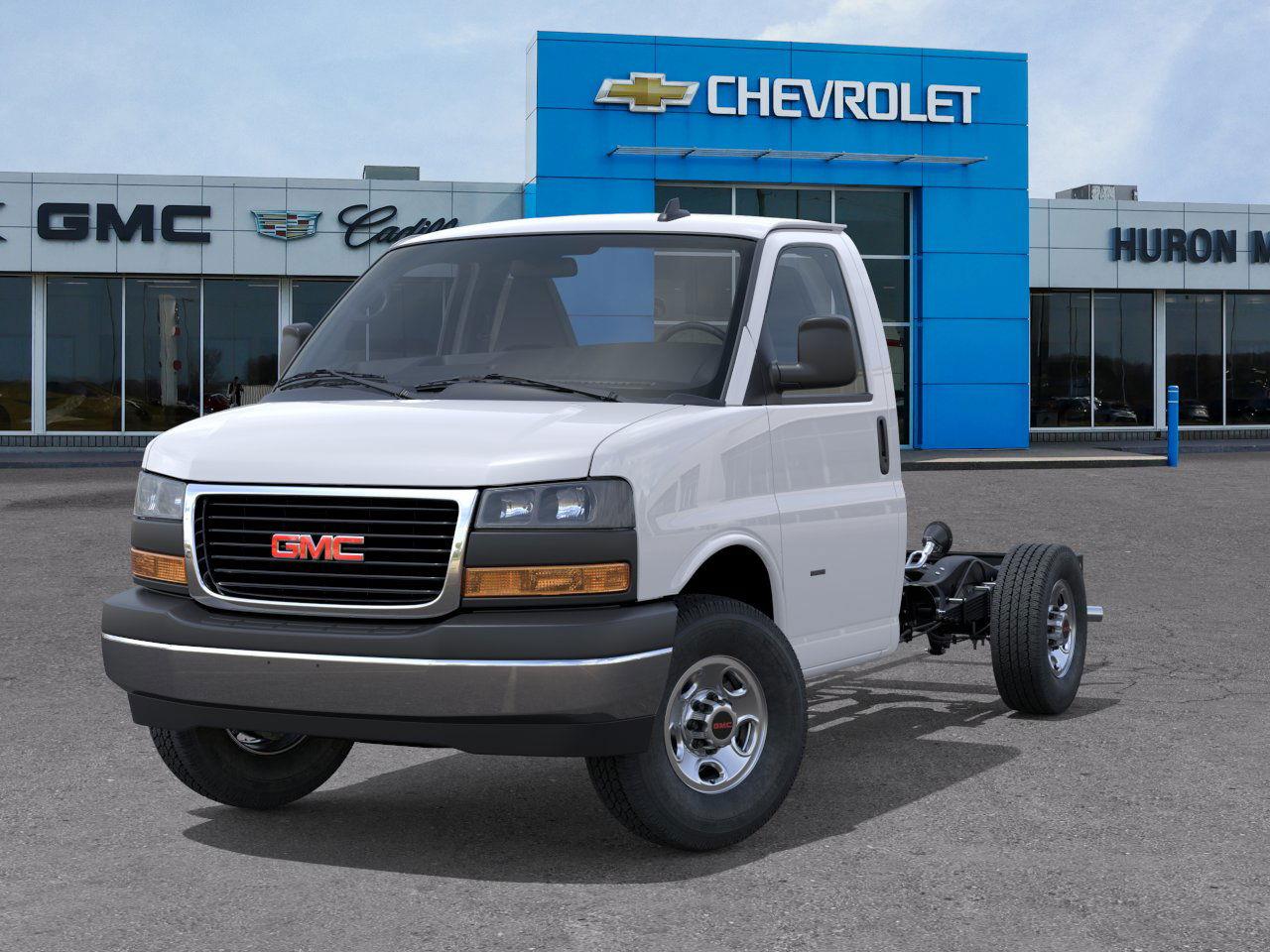 new 2025 GMC Savana Cutaway car, priced at $52,213